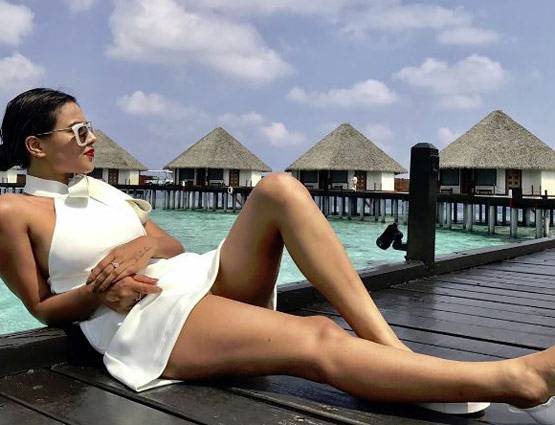 मालदीव में दिखा 'जमाई राजा' की इस एक्ट्रेस का बोल्ड लुक...