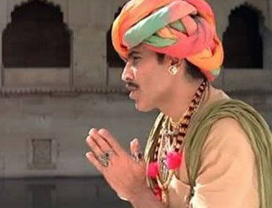 PHOTOS: 'भाबीजी' के विभूति भैया सलमान के साथ कर चुके हैं काम