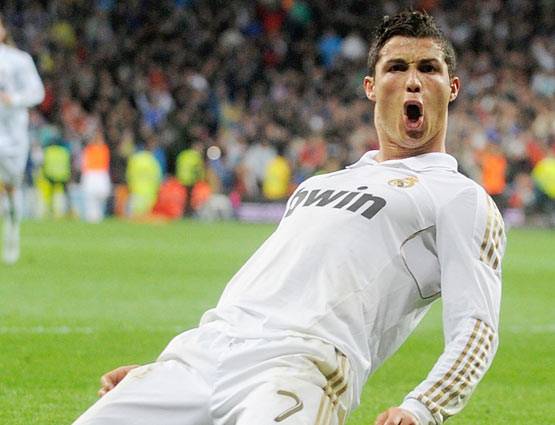 PHOTOS: रोनाल्डो 45 घंटे में कमाते हैं 80 करोड़, मेसी-नेमार कितना पीछे?