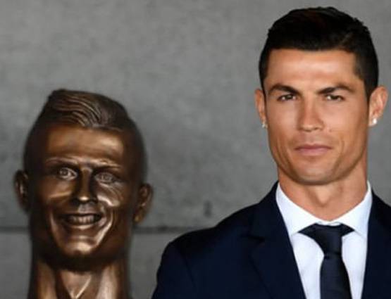 PHOTOS: रोनाल्डो की मूर्ति का सोशल मीडिया पर जमकर उड़ा मजाक