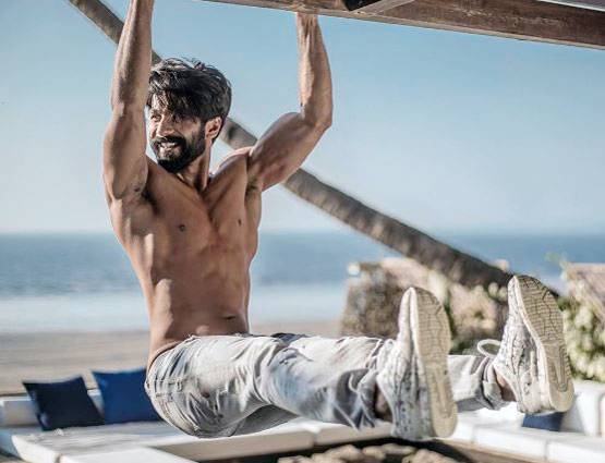 ट्रीट की तरह हैं बॉलीवुड हीरोज के ये  PHOTOS