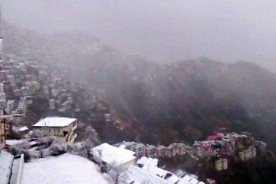 9 PHOTOS मेें देखें शिमला में बर्फबारी