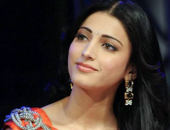 क्या श्रुति हासन ने कराई है कॉस्मेटिक सर्जरी, देखें PHOTOS