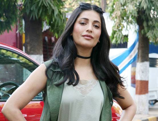 क्या श्रुति हासन ने कराई है कॉस्मेटिक सर्जरी, देखें PHOTOS