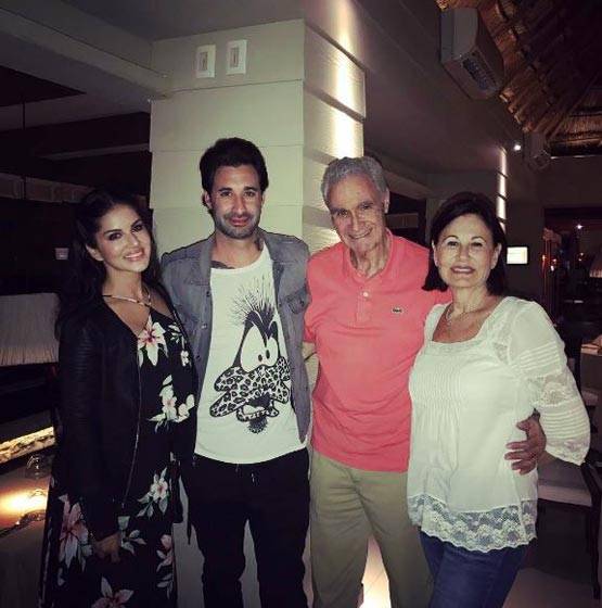 समंदर किनारे सनी लियोनी की छुट्टियां, PHOTOS से उठा तूफान