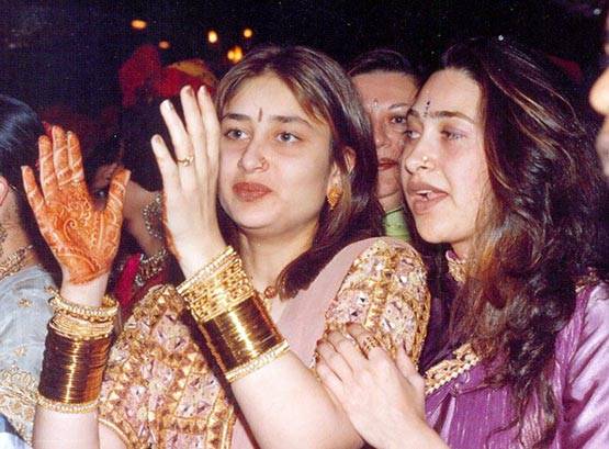 करीना और करिश्मा की पुरानी अनदेखी CUTE PHOTOS