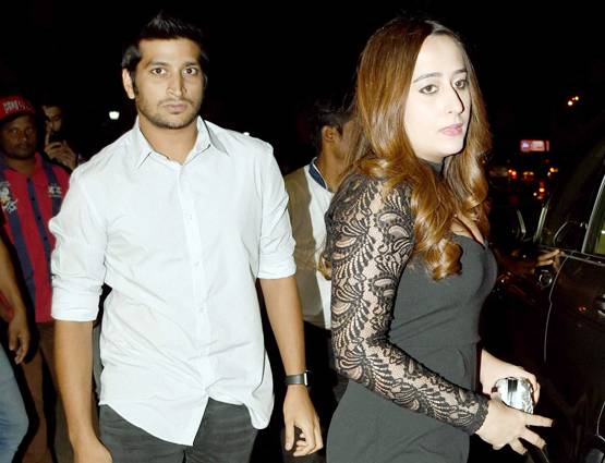 'बद्रीनाथ की दुल्हनिया' की सक्सेस पार्टी में सलमान के घर से कौन आया