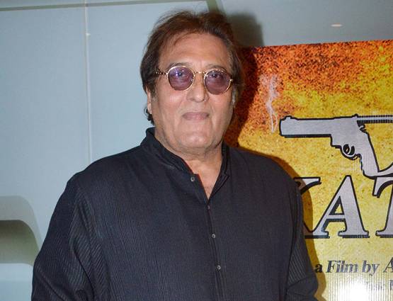 स्मृति ईरानी के साथ इस शो से टीवी पर डेब्यू किया था विनोद खन्ना ने