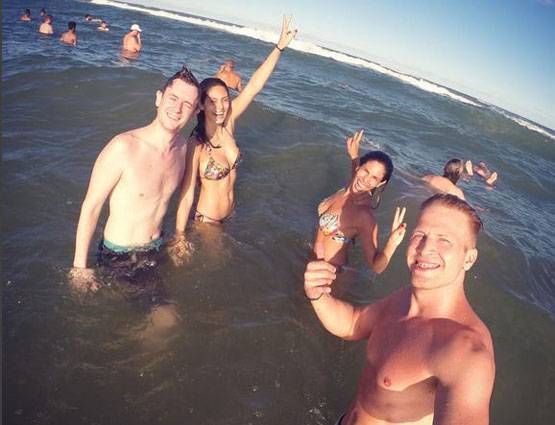 DESI BOYZ की इस एक्ट्रेस ने करवाया TOPLESS PHOTOSHOOT