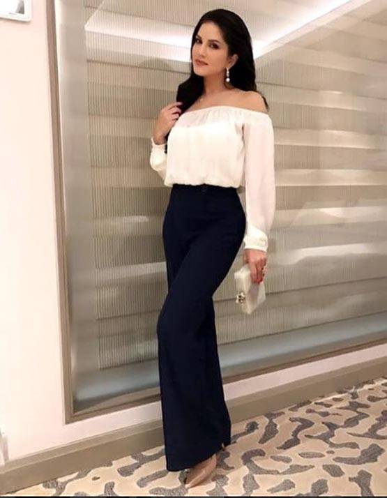 सुनील को मिला सनी लियोनी का साथ, क्यों दें कपिल को भाव