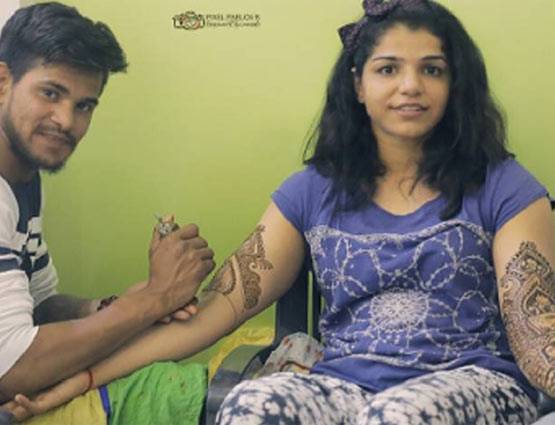 शादी की रिंग में उतरीं साक्षी मलिक, बिना दहेज के पूरी हुई रस्में