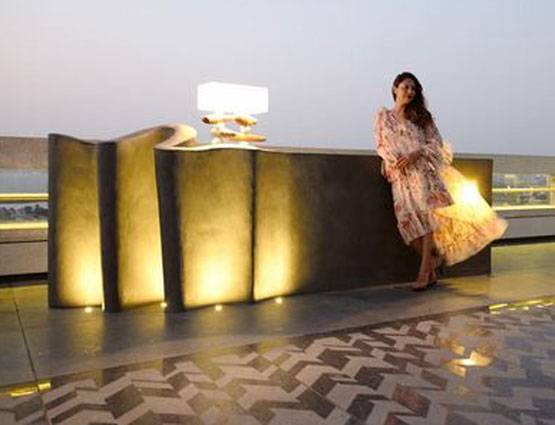 शाहरुख की पत्नी गौरी ने डिजाइन किया करण का टैरेस, शेयर की खूबसूरत फोटो