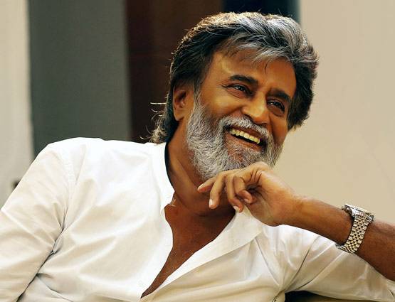 बॉलीवुड के इन सितारों की थी मामूली सैलरी आज हैं करोड़ों के मालिक