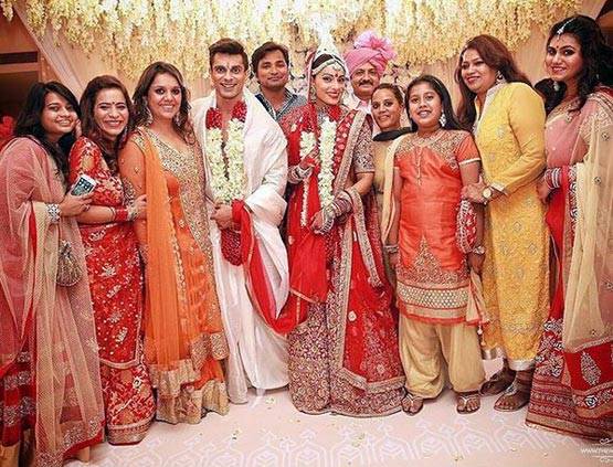 करण-बिपाशा की शादी को हुए एक साल, देखें उनकी शादी का ALBUM