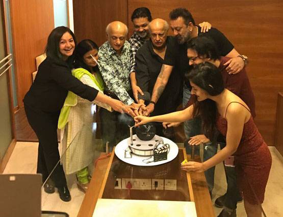 PHOTOS में देखें आशिकी गर्ल्स अनु अग्रवाल और श्रद्धा कपूर की मुलाकात