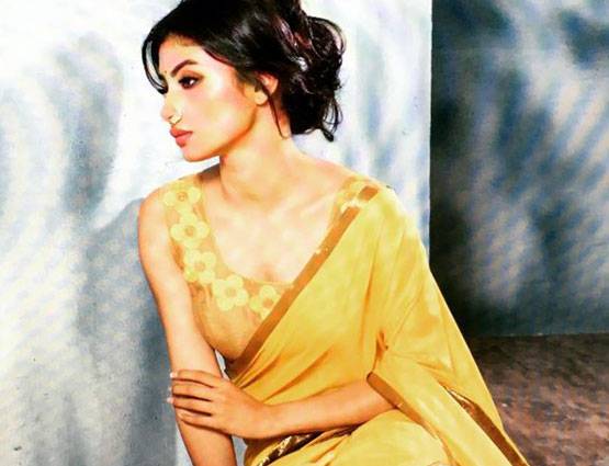 मौनी रॉय की इन फोटोज को देखकर आप हो जाएंगे दीवाने