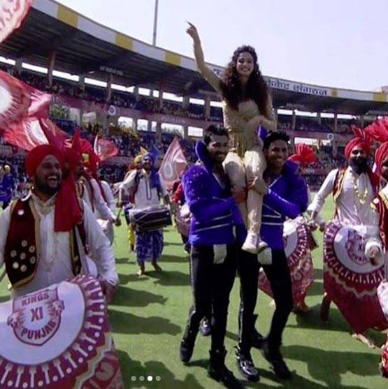 PHOTOS: जब IPL में चला धोनी की एक्स गर्लफ्रेंड का जादू...