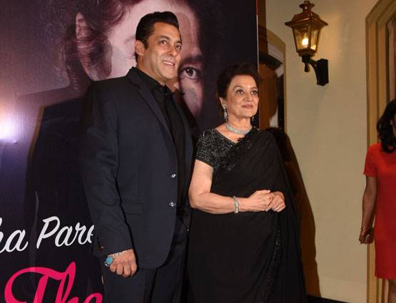 सलमान ने लॉन्च की आशा पारेख की बायोग्राफी The Hit Girl