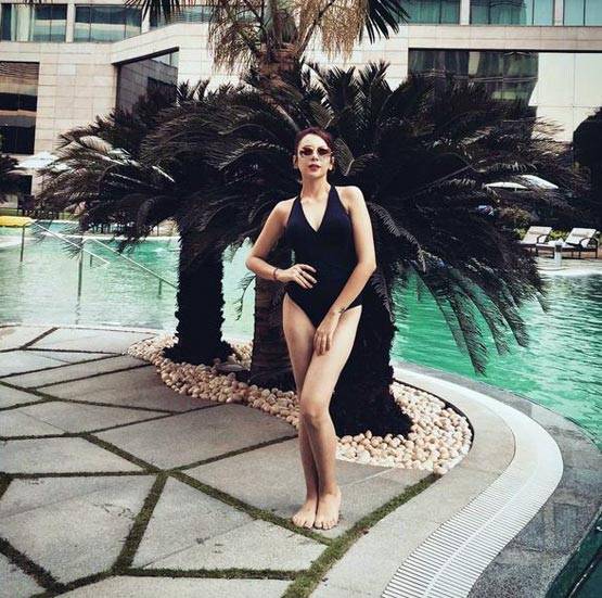 पानी में आग लगाने उतरीं बिग बॉस की एक्स कंटेस्टेंट