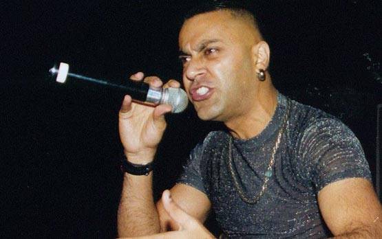 अजान मामला: सोनू निगम को लेकर दो गुटों में बंटा बॉलीवुड