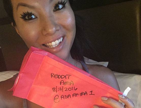 मिलिए दुनिया की सबसे अमीर पॉर्न स्टार से