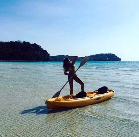 ये एक्ट्रेस है सोशल मीडिया की रॉकस्टार, वायरल हो रही हैं PHOTOS