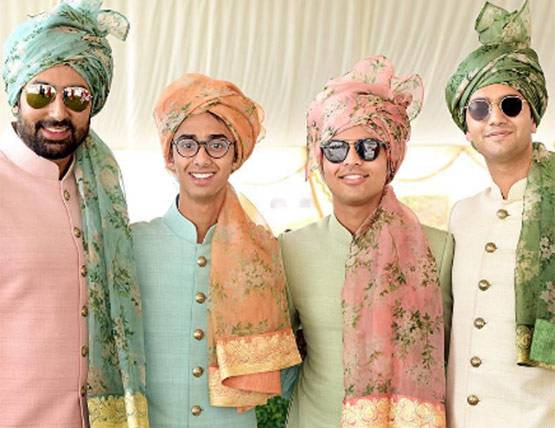 अबू धाबी में ऐश्वर्या के बिना एंजॉय करते दिखे अभिषेक