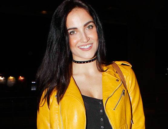 ‘DABANGG Tour’ के लिए रवाना हुए सलमान, सोहेल दिखे मां सलमा के साथ