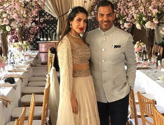 तीसरी शादी का सेलिब्रेशन करते दिखे करिश्मा कपूर के EX-हसबैंड