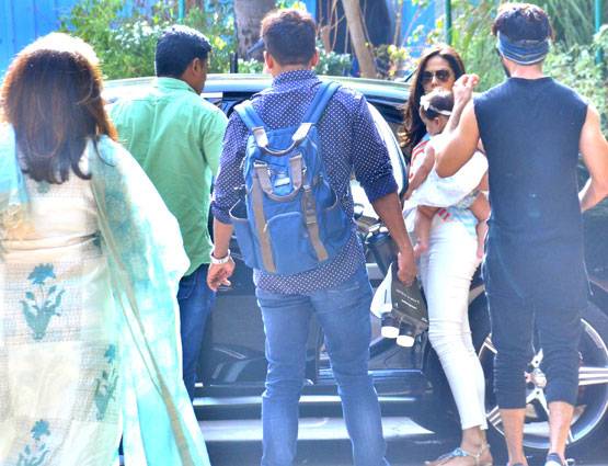 PHOTOS: बेटी मीशा और पत्नी मीरा के साथ लंच करने पहुंचे शाहिद