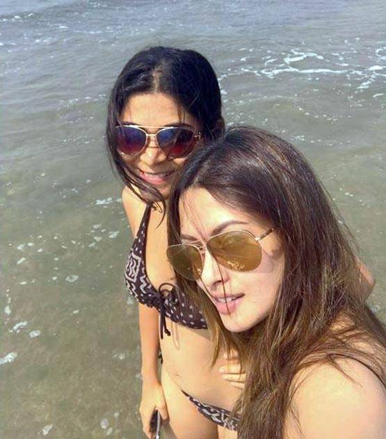 PHOTOS: एक समय MMS हुआ था लीक, अब कराया TOPLESS PHOTOSHOOT