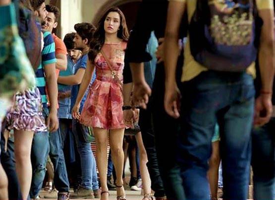 हाफ गर्लफ्रेंड की तरह दिखना है हॉट, तो फॉलो करें श्रद्धा का स्‍टाइल