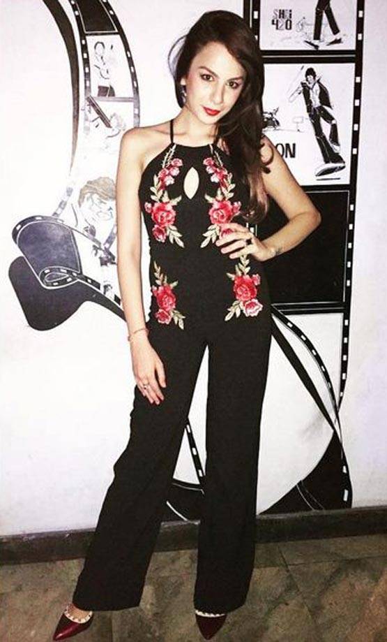 पानी में आग लगाने उतरीं बिग बॉस की एक्स कंटेस्टेंट