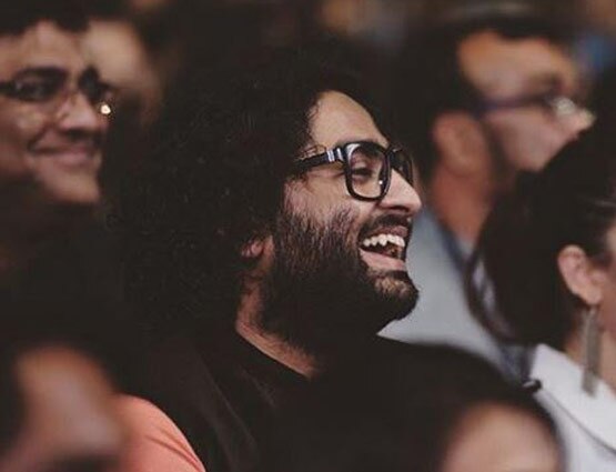 भजन गाकर शुरू किया था करियर, आज रोमांटिक गानों के बादशाह