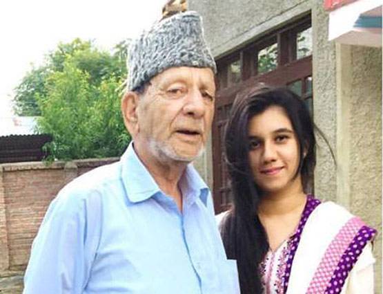 फाइटर जेट चलाएगी 21 साल की ये कश्मीरी लड़की