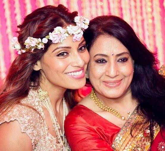 करण-बिपाशा की शादी को हुए एक साल, देखें उनकी शादी का ALBUM