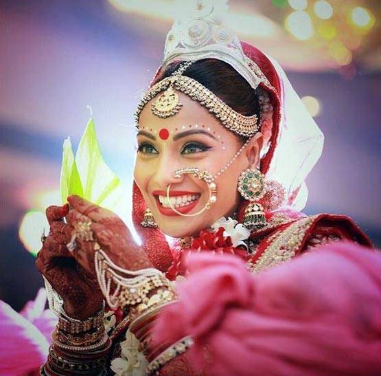 करण-बिपाशा की शादी को हुए एक साल, देखें उनकी शादी का ALBUM