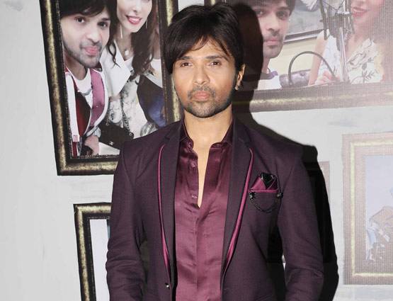 PHOTOS:हिमेश रेशमिया के साथ रोमांटिक हुईं सलमान की 'गर्लफ्रेंड'