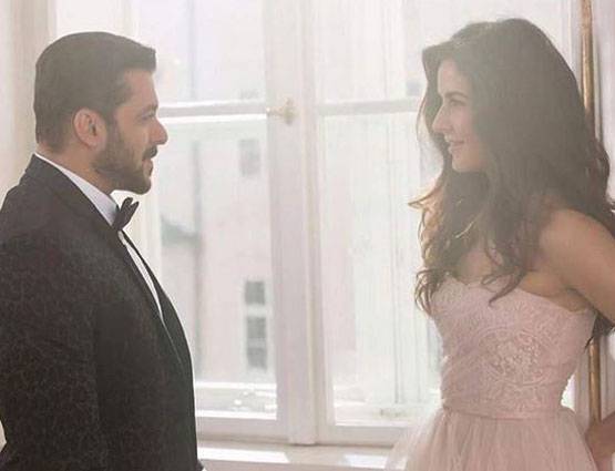 टॉवल के बाद अब नींद में कटरीना, इंस्टा पर हुए 10 लाख फॉलोअर्स