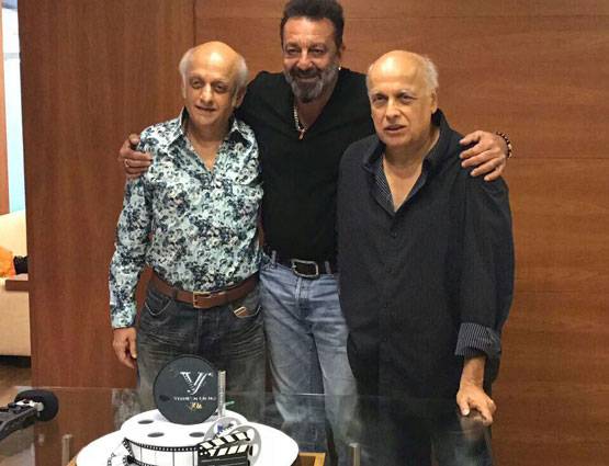 PHOTOS में देखें आशिकी गर्ल्स अनु अग्रवाल और श्रद्धा कपूर की मुलाकात