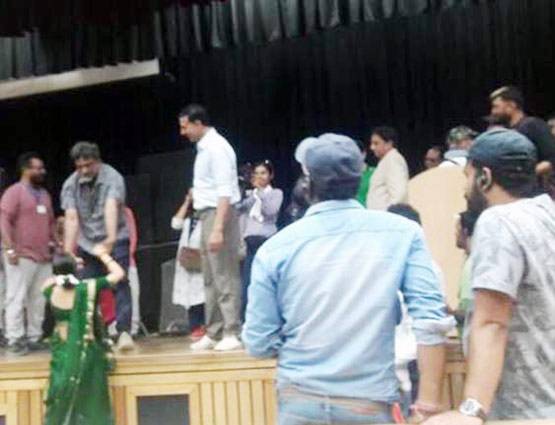 PHOTOS: PADMAN में अमिताभ भी आएंगे नजर, दिल्ली में अक्षय के साथ शूटिंग