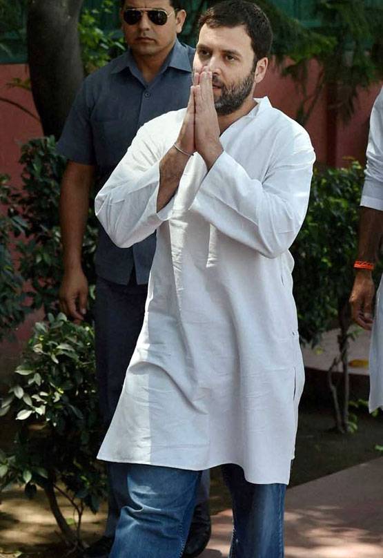 कुछ अलग है इन नेताओं का अंदाज, देखें किन फैशन ट्रेंड को करते है फॉलो