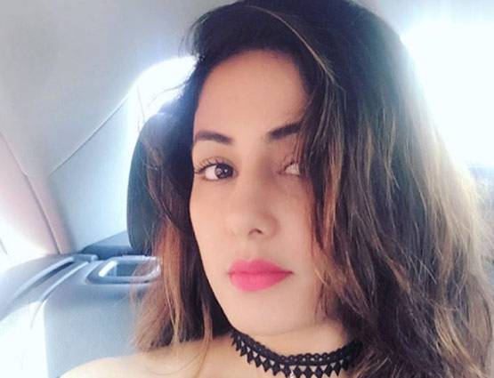 अक्षरा ने उतारी साड़ी, एक्शन दिखाने की अब है तैयारी...