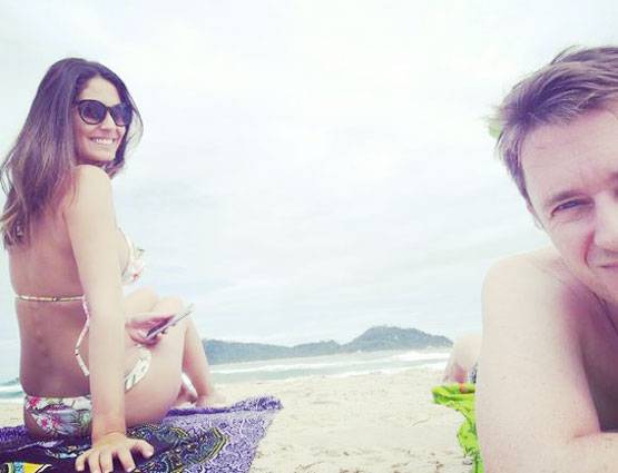 DESI BOYZ की इस एक्ट्रेस ने करवाया TOPLESS PHOTOSHOOT