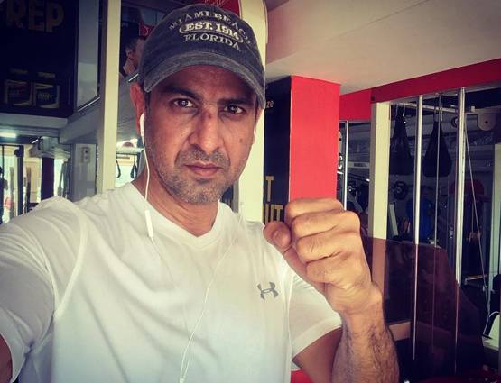 कोई  है BAR ओनर, किसी का ज्वेलरी स्टोर, ये हैं CELEBS के साइड बिजनेस