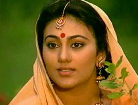 बॉलीवुड के इन टॉप सितारों पर चढ़ा भगवा रंग, देखें BJP के ग्लैमरस चेहरे