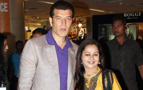 सचिन तेंदुलकर ही नहीं ये सितारे भी हैं अपनी पत्नी से छोटे