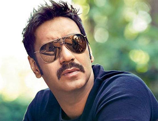 अमिताभ से लेकर सनी लियोनी तक नकली हैं इन बॉलीवुड स्टार्स के नाम