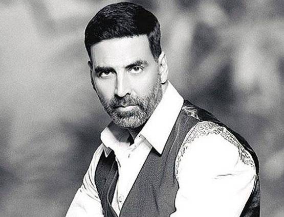 अमिताभ से लेकर सनी लियोनी तक नकली हैं इन बॉलीवुड स्टार्स के नाम