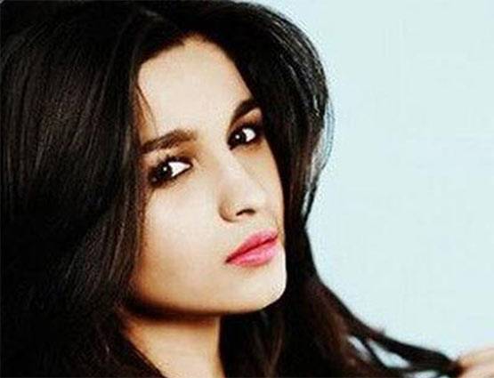 किसी का नाम आलू तो कोई है रेमंड, बहुत फनी हैं इन सितारों के निक नेम